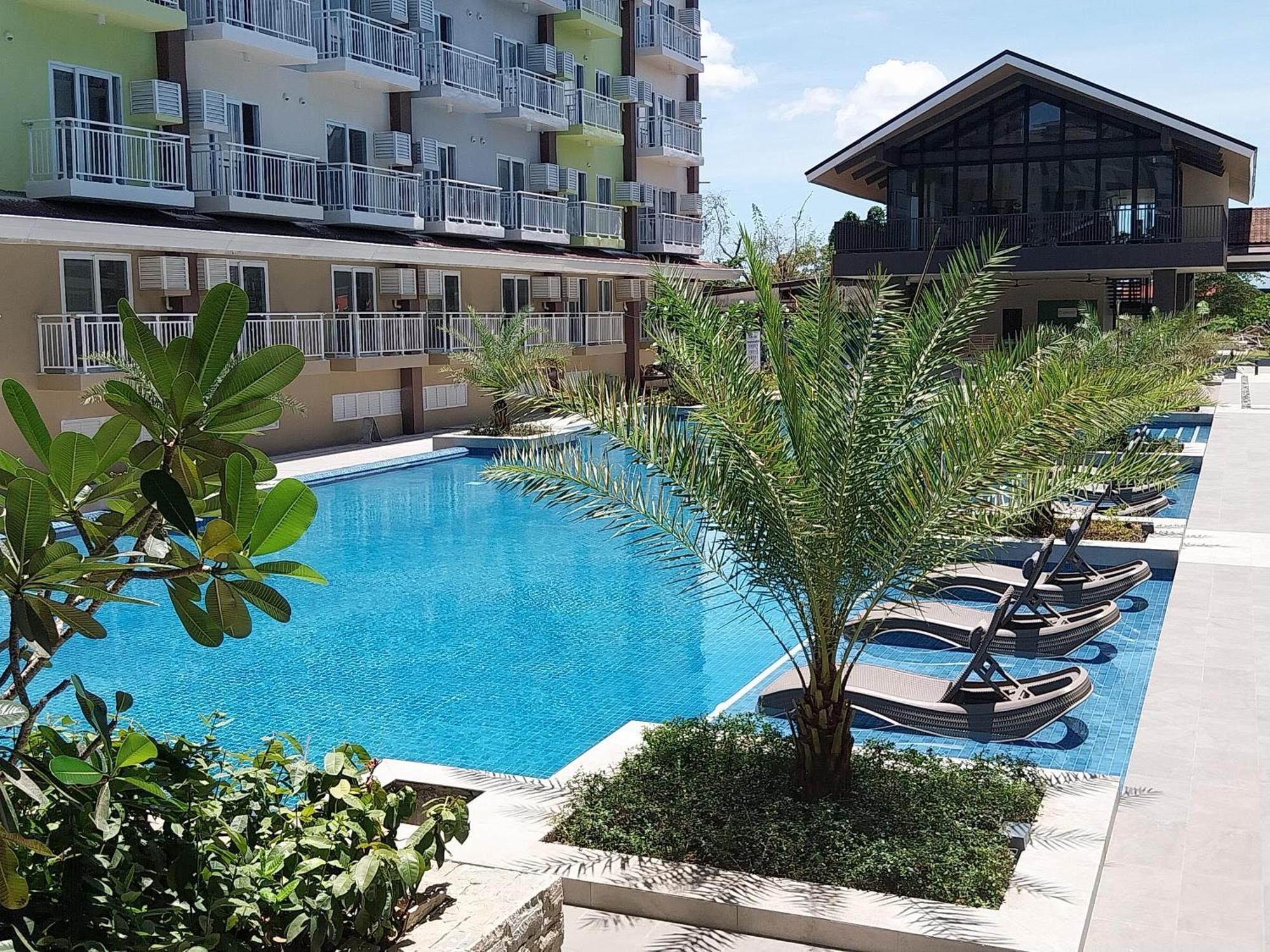 Stay And Fly At Amani Grand Resort Residences Мактан Екстериор снимка