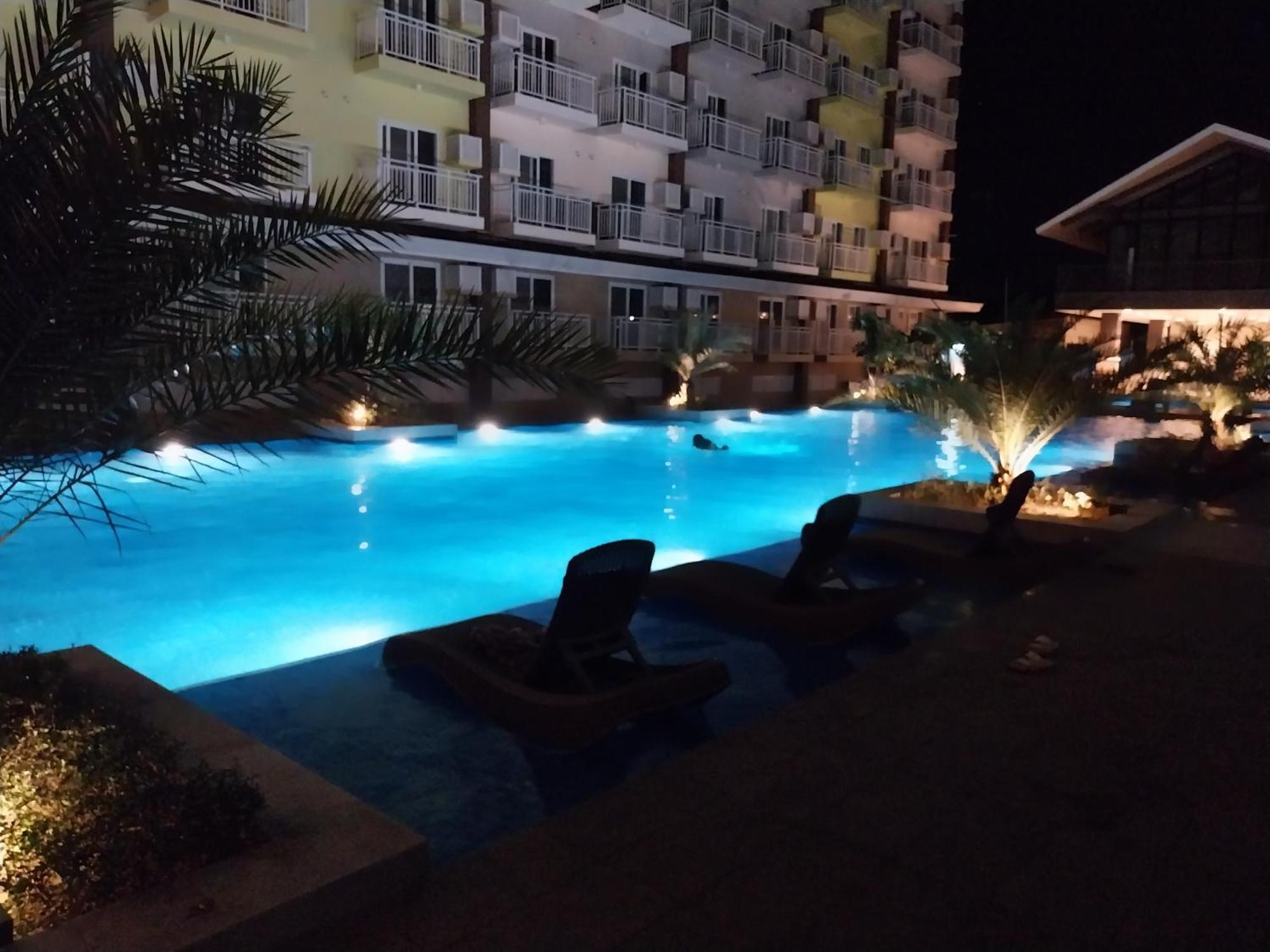 Stay And Fly At Amani Grand Resort Residences Мактан Екстериор снимка
