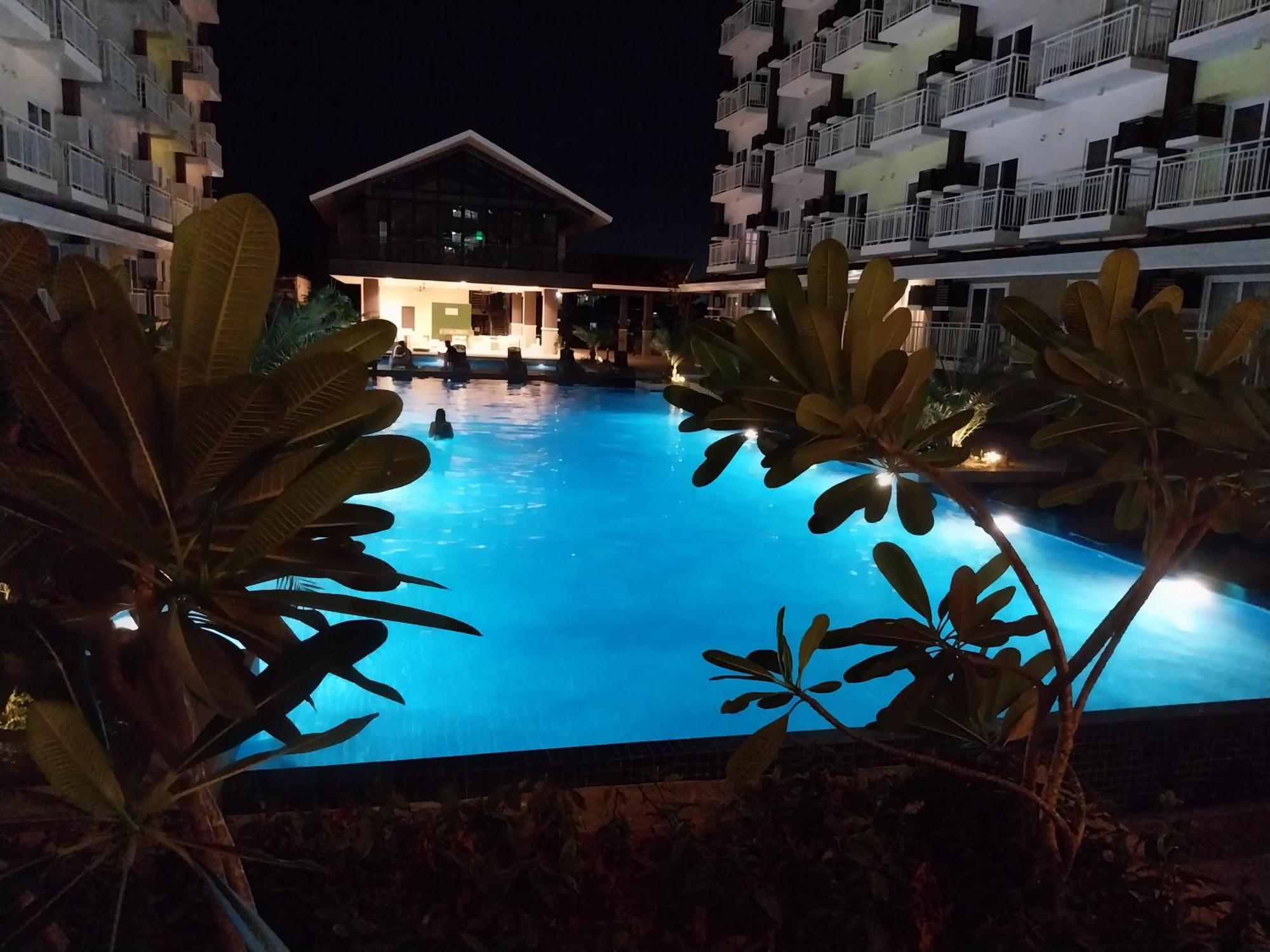 Stay And Fly At Amani Grand Resort Residences Мактан Екстериор снимка